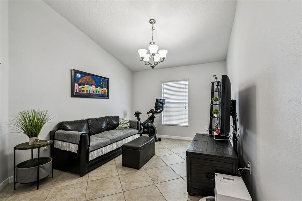 待售: $324,900 (4 贝兹, 3 浴室, 1946 平方英尺)