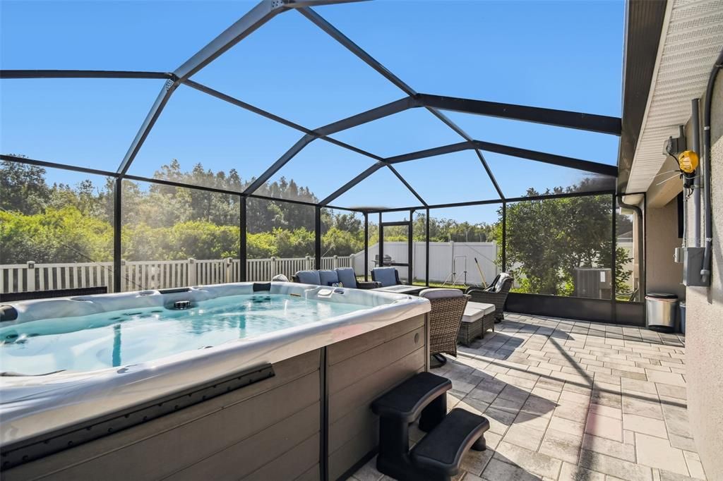 待售: $324,900 (4 贝兹, 3 浴室, 1946 平方英尺)