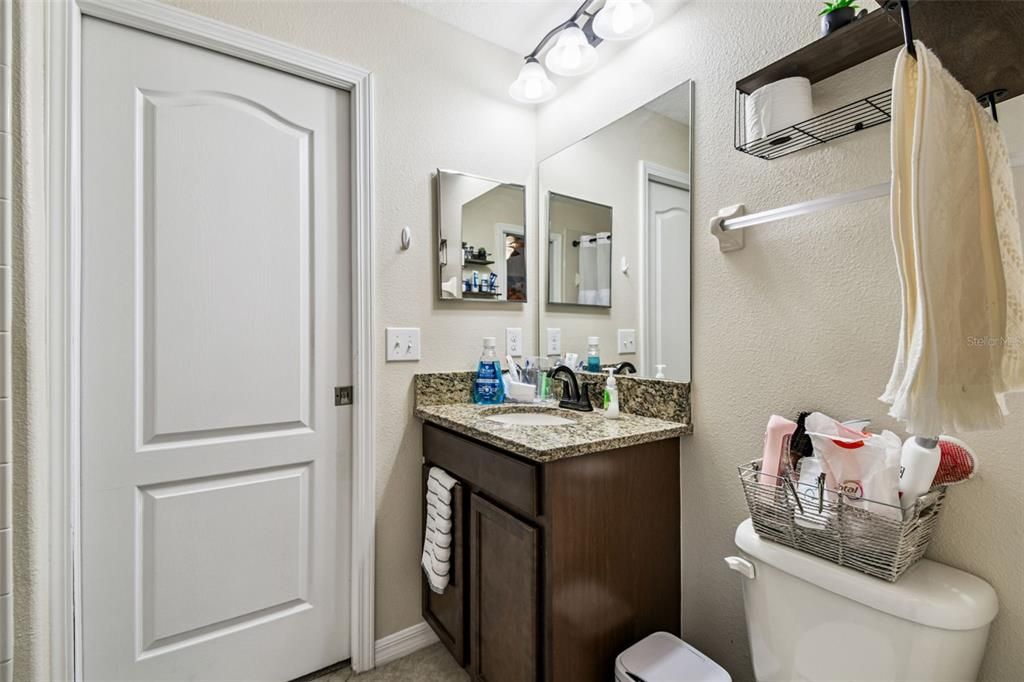 待售: $324,900 (4 贝兹, 3 浴室, 1946 平方英尺)