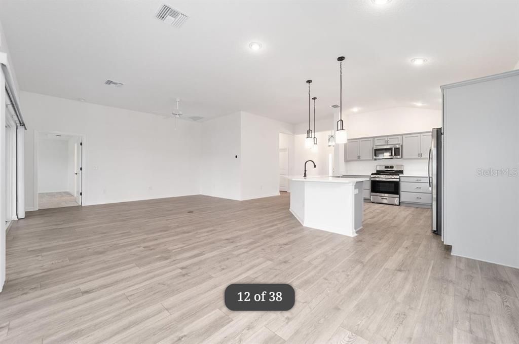 В аренду: $2,500 (3 спален, 3 ванн, 1450 Квадратных фут)