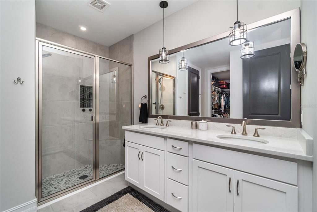 For Rent: $3,500 (4 beds, 2 baths, 1846 Square Feet)