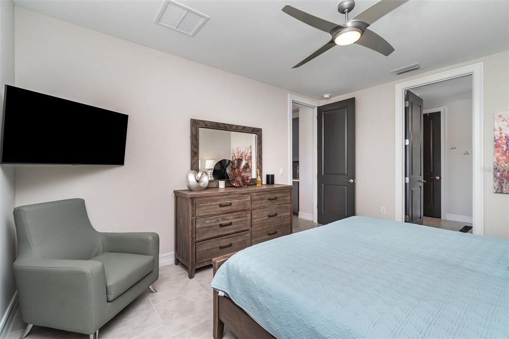 For Rent: $3,500 (4 beds, 2 baths, 1846 Square Feet)