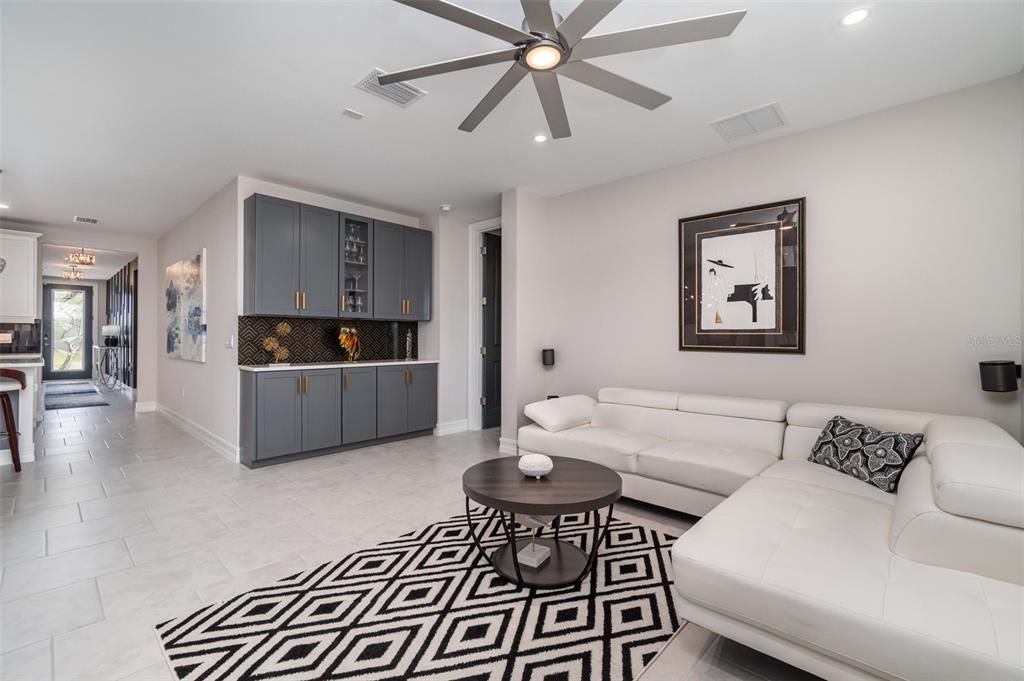 For Rent: $3,500 (4 beds, 2 baths, 1846 Square Feet)