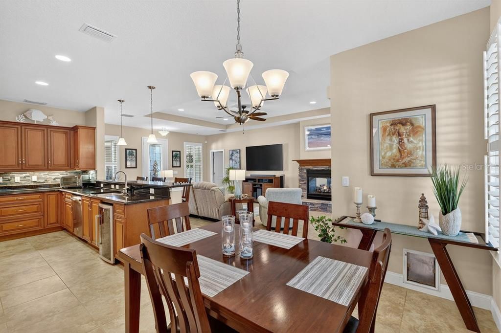 На продажу: $699,000 (3 спален, 2 ванн, 2083 Квадратных фут)