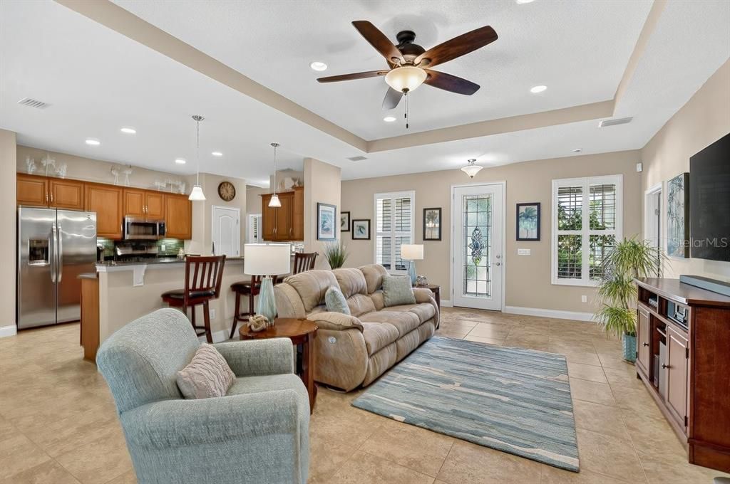 На продажу: $699,000 (3 спален, 2 ванн, 2083 Квадратных фут)