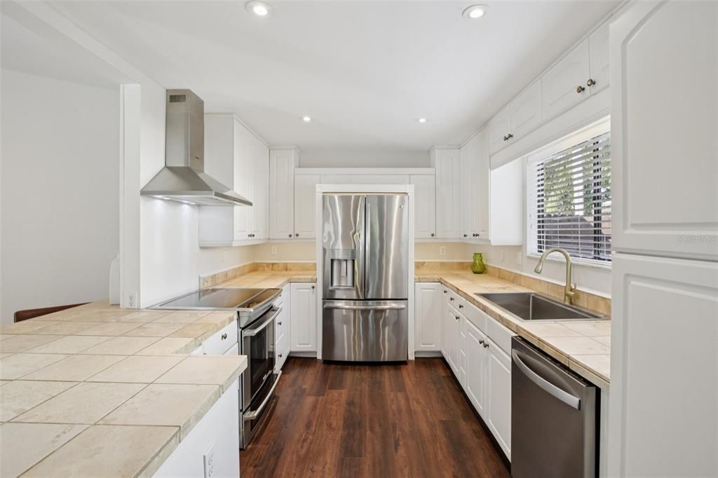 待售: $479,900 (4 贝兹, 2 浴室, 1814 平方英尺)