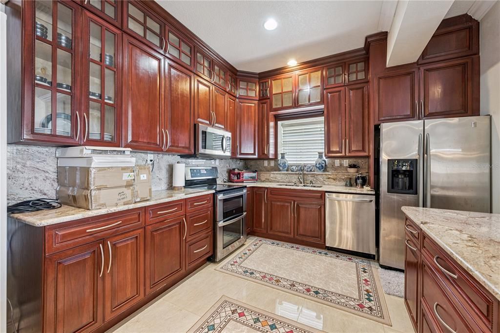 For Sale: $590,000 (4 beds, 3 baths, 4198 Square Feet)