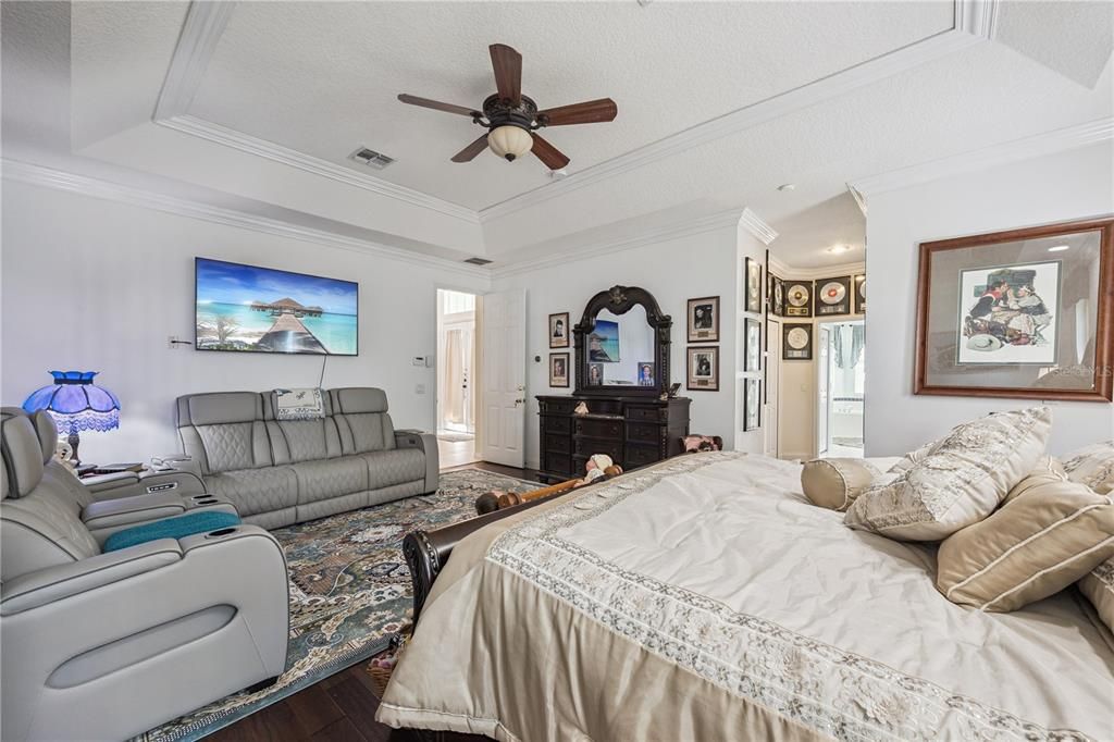 For Sale: $590,000 (4 beds, 3 baths, 4198 Square Feet)