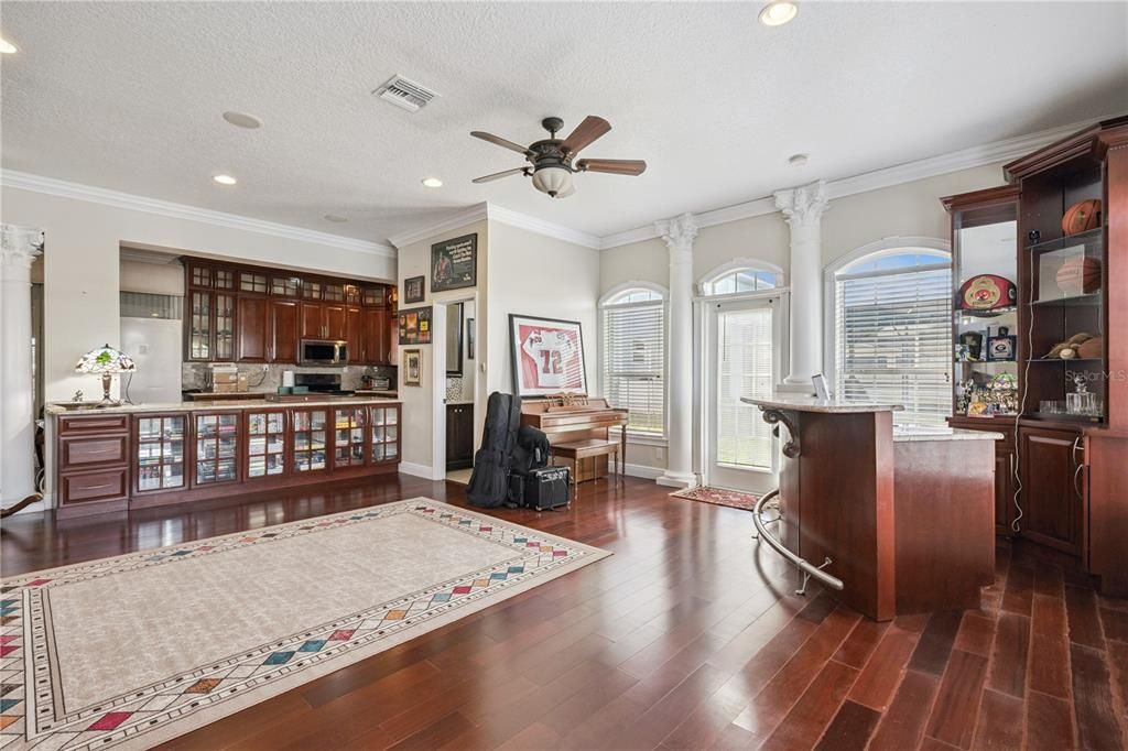 For Sale: $590,000 (4 beds, 3 baths, 4198 Square Feet)