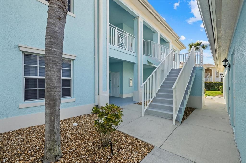 待售: $240,000 (2 贝兹, 2 浴室, 1168 平方英尺)