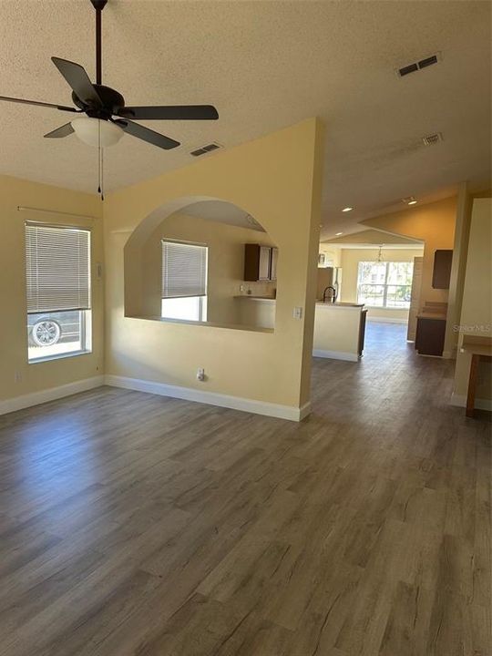 For Rent: $1,900 (3 beds, 2 baths, 1856 Square Feet)