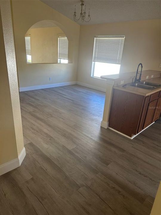 For Rent: $1,900 (3 beds, 2 baths, 1856 Square Feet)