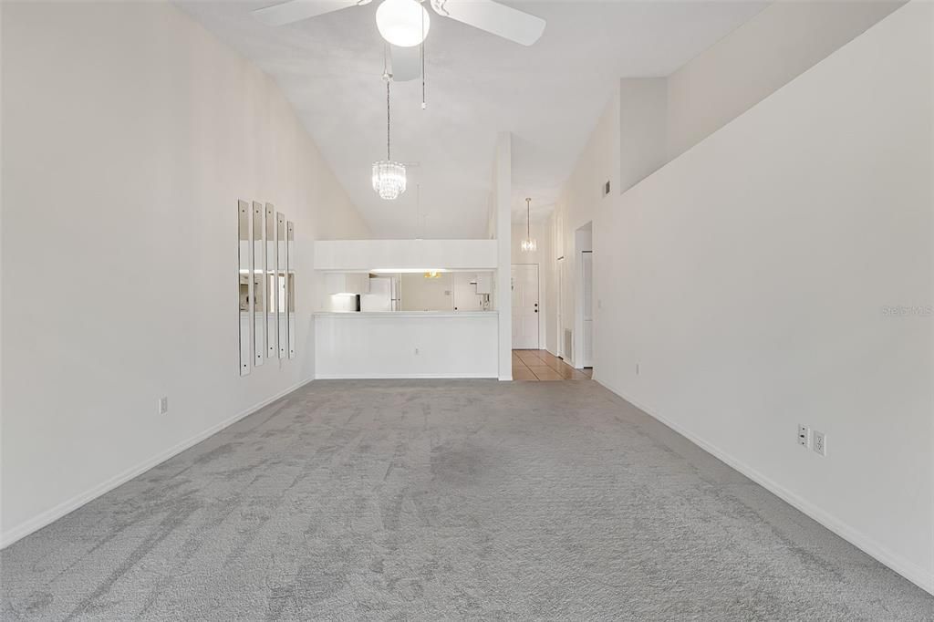 На продажу: $269,000 (2 спален, 2 ванн, 1304 Квадратных фут)