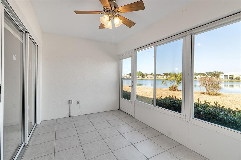 На продажу: $269,000 (2 спален, 2 ванн, 1304 Квадратных фут)