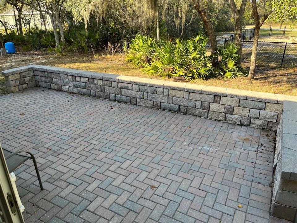 For Sale: $240,000 (4 beds, 2 baths, 1642 Square Feet)