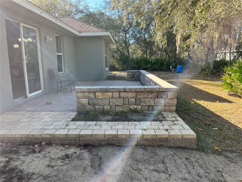 For Sale: $240,000 (4 beds, 2 baths, 1642 Square Feet)