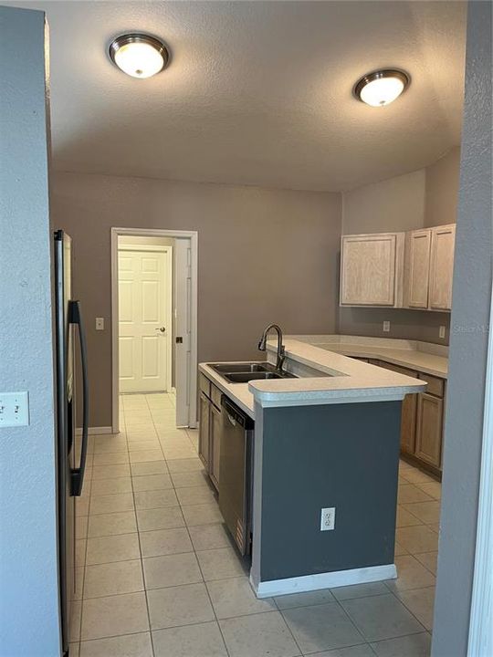 For Sale: $240,000 (4 beds, 2 baths, 1642 Square Feet)