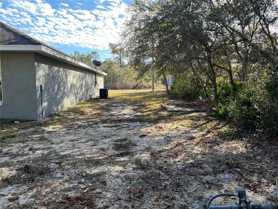 For Sale: $240,000 (4 beds, 2 baths, 1642 Square Feet)