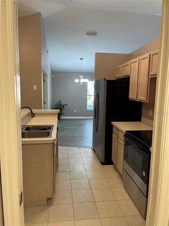 For Sale: $240,000 (4 beds, 2 baths, 1642 Square Feet)