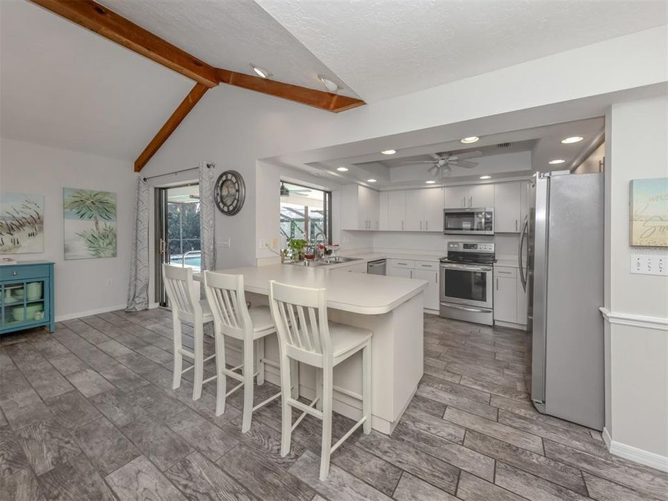 En Venta: $525,000 (3 camas, 2 baños, 2299 Pies cuadrados)