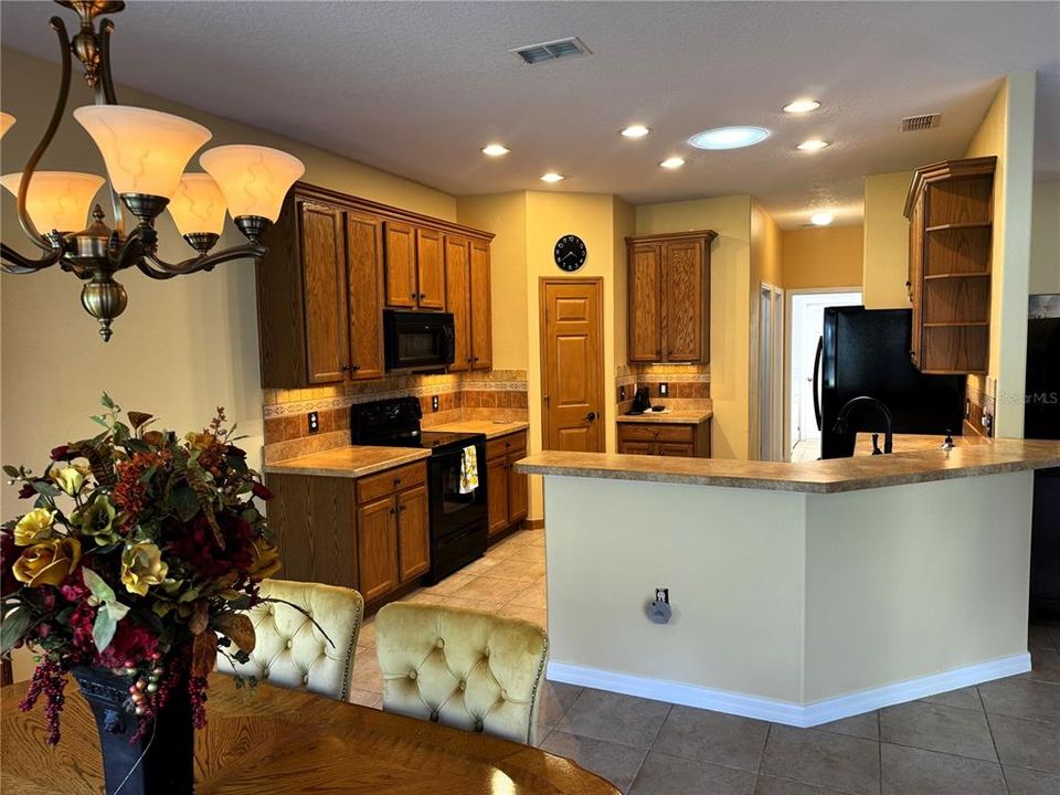 待售: $275,000 (2 贝兹, 2 浴室, 1491 平方英尺)