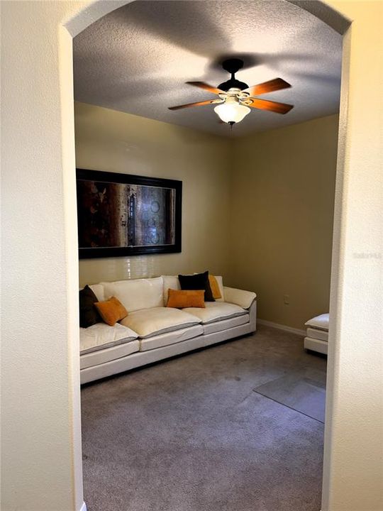 待售: $275,000 (2 贝兹, 2 浴室, 1491 平方英尺)