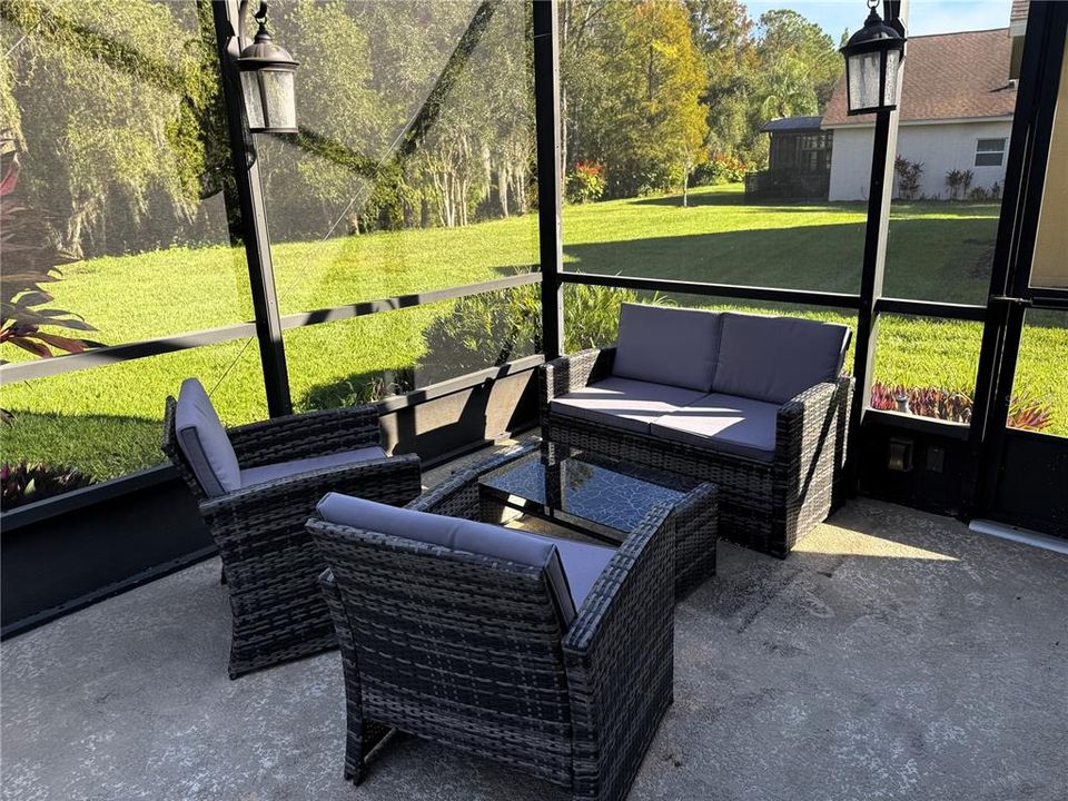 待售: $275,000 (2 贝兹, 2 浴室, 1491 平方英尺)