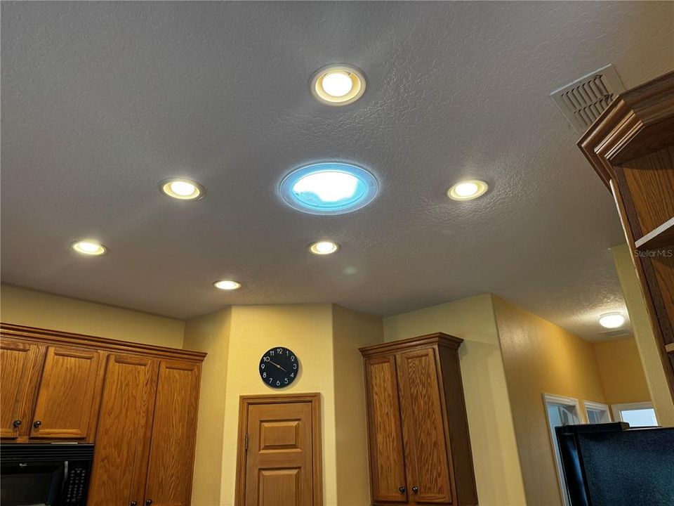 待售: $275,000 (2 贝兹, 2 浴室, 1491 平方英尺)