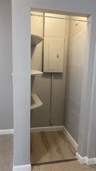 出租: $1,400 (0 贝兹, 1 浴室, 576 平方英尺)