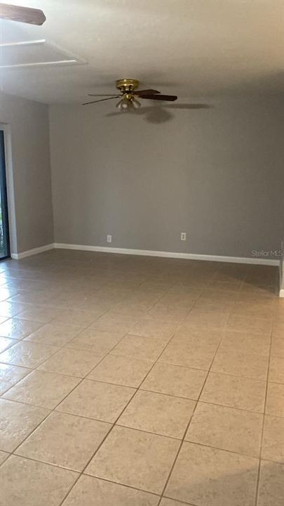 出租: $1,400 (0 贝兹, 1 浴室, 576 平方英尺)