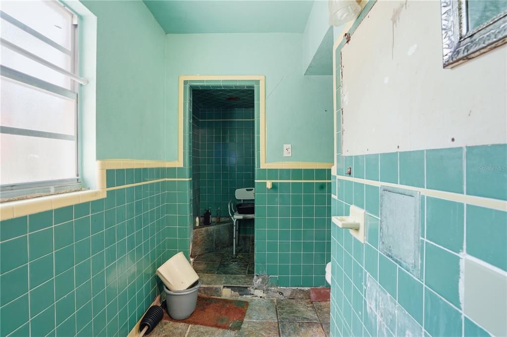 For Sale: $317,000 (3 beds, 2 baths, 2185 Square Feet)