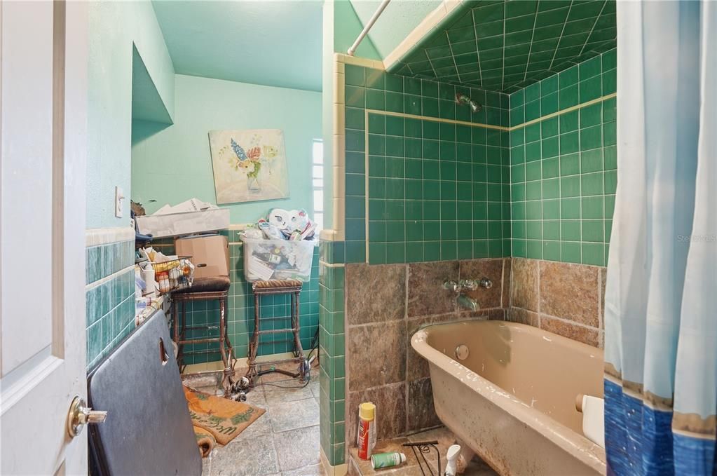 For Sale: $317,000 (3 beds, 2 baths, 2185 Square Feet)