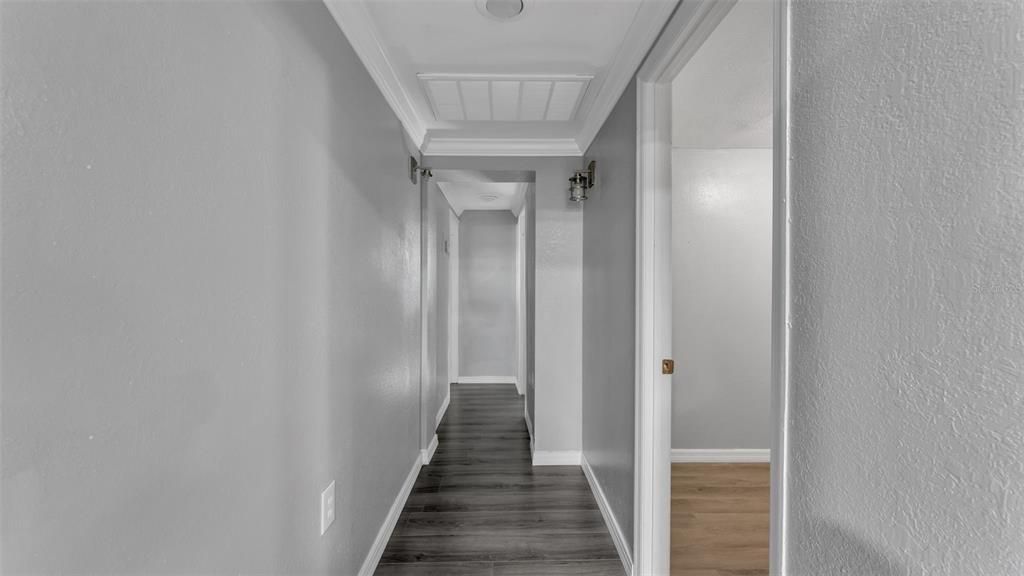 For Sale: $299,900 (3 beds, 2 baths, 1598 Square Feet)