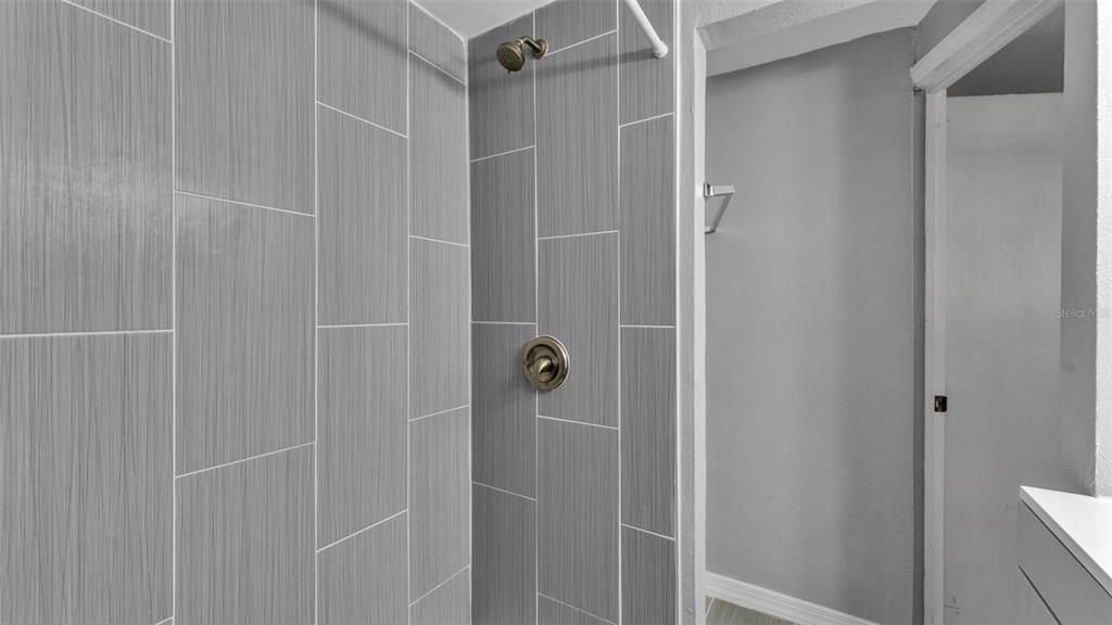 For Sale: $299,900 (3 beds, 2 baths, 1598 Square Feet)