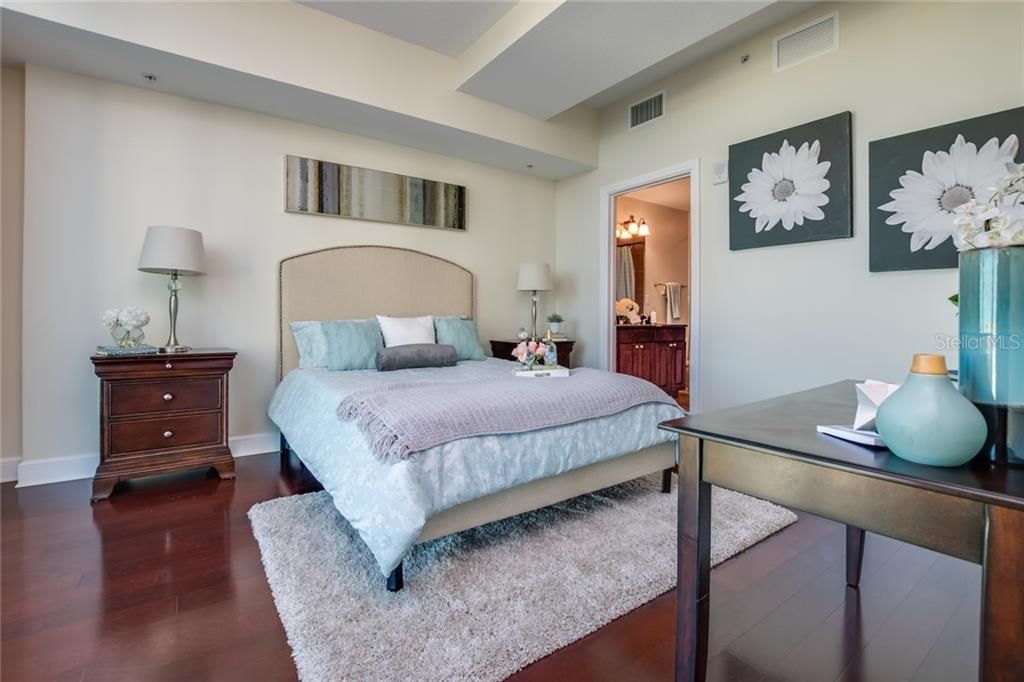 En Venta: $349,900 (2 camas, 2 baños, 1198 Pies cuadrados)