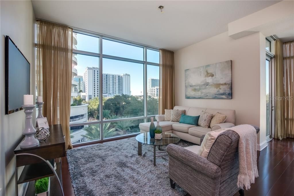 En Venta: $349,900 (2 camas, 2 baños, 1198 Pies cuadrados)