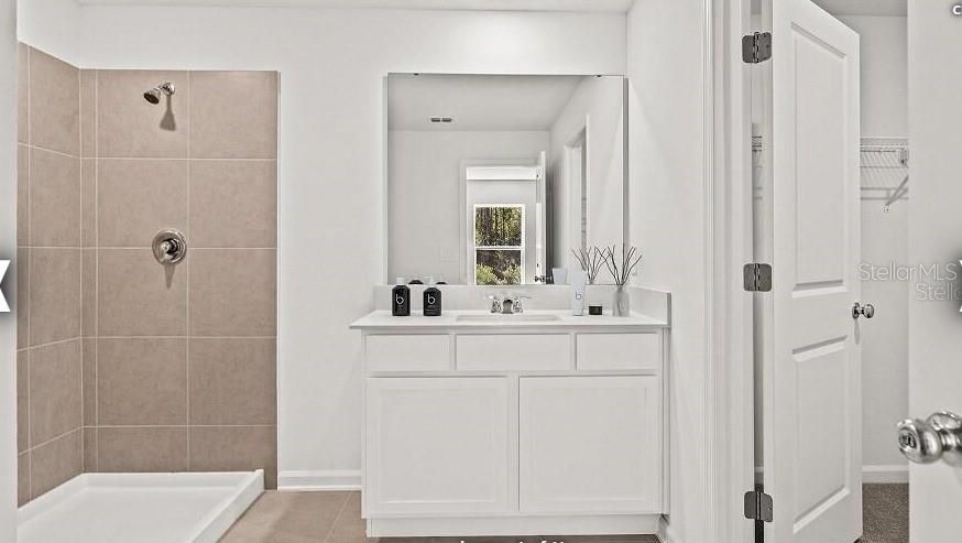 出租: $2,200 (3 贝兹, 2 浴室, 1878 平方英尺)