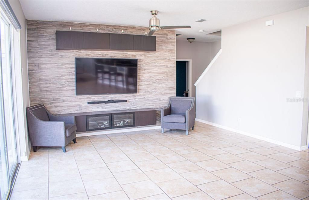 待售: $445,000 (5 贝兹, 3 浴室, 2391 平方英尺)