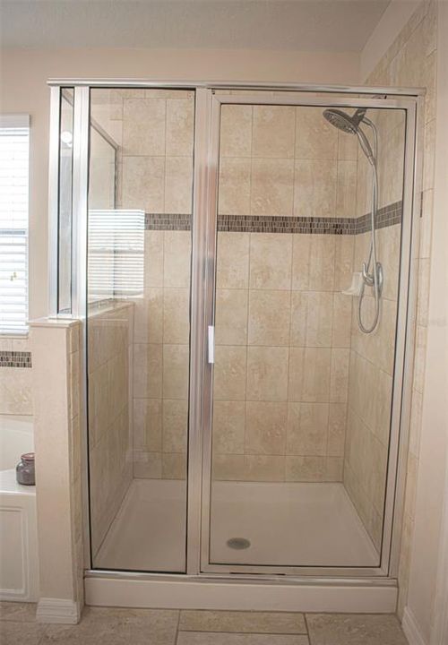 待售: $445,000 (5 贝兹, 3 浴室, 2391 平方英尺)