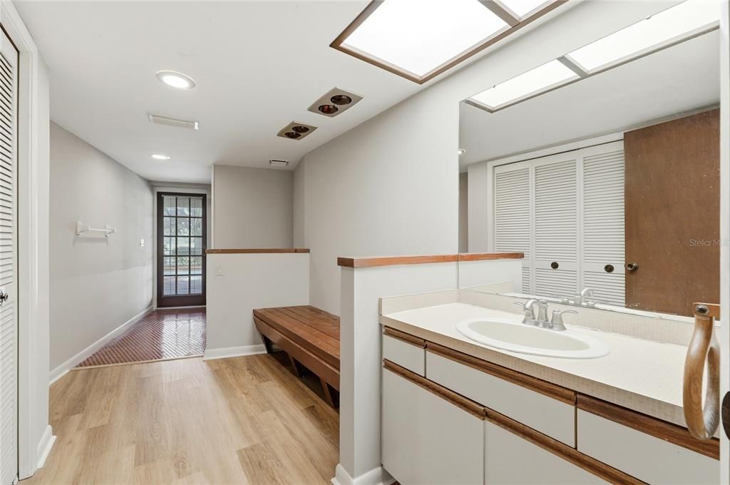 待售: $578,000 (4 贝兹, 3 浴室, 3068 平方英尺)