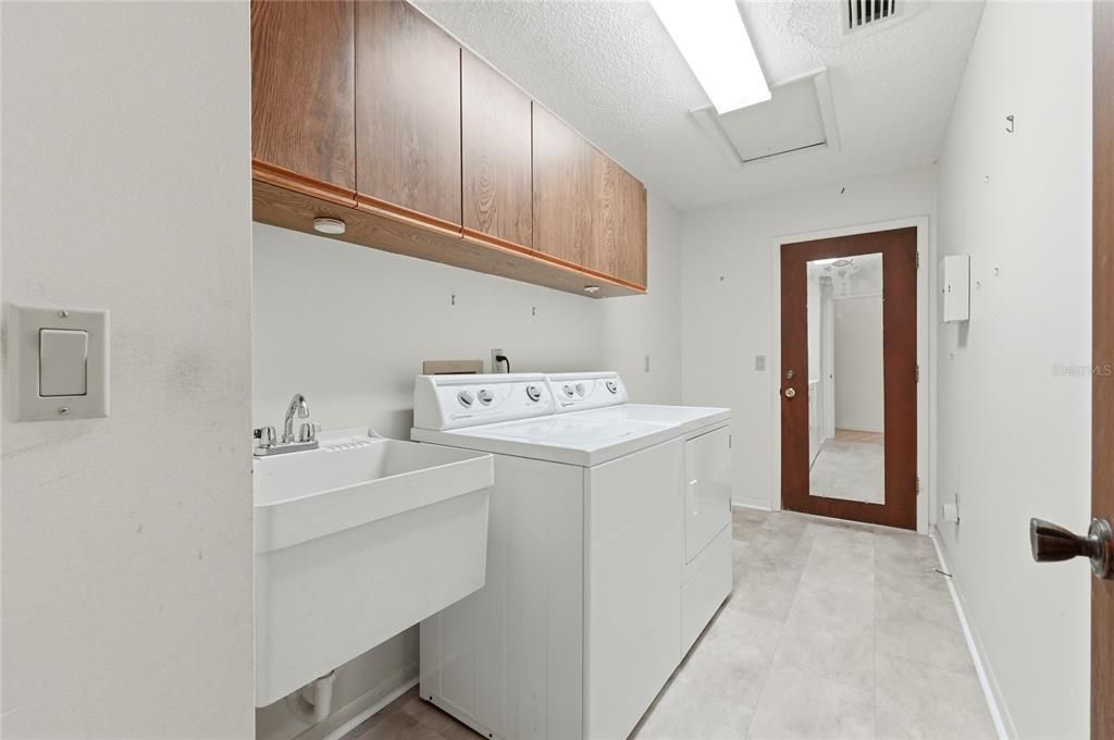 待售: $578,000 (4 贝兹, 3 浴室, 3068 平方英尺)