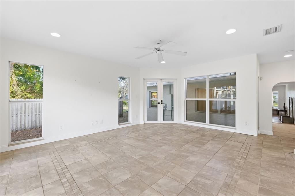 For Sale: $825,000 (3 beds, 2 baths, 1794 Square Feet)