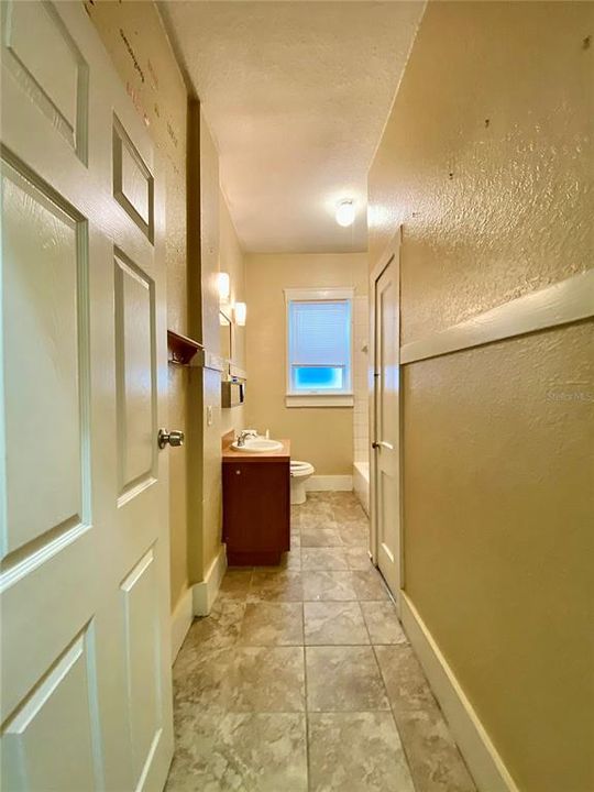 For Sale: $350,000 (3 beds, 1 baths, 1362 Square Feet)
