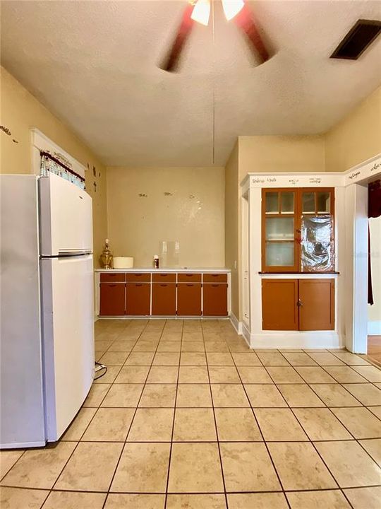 For Sale: $350,000 (3 beds, 1 baths, 1362 Square Feet)