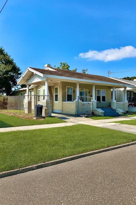 For Sale: $350,000 (3 beds, 1 baths, 1362 Square Feet)