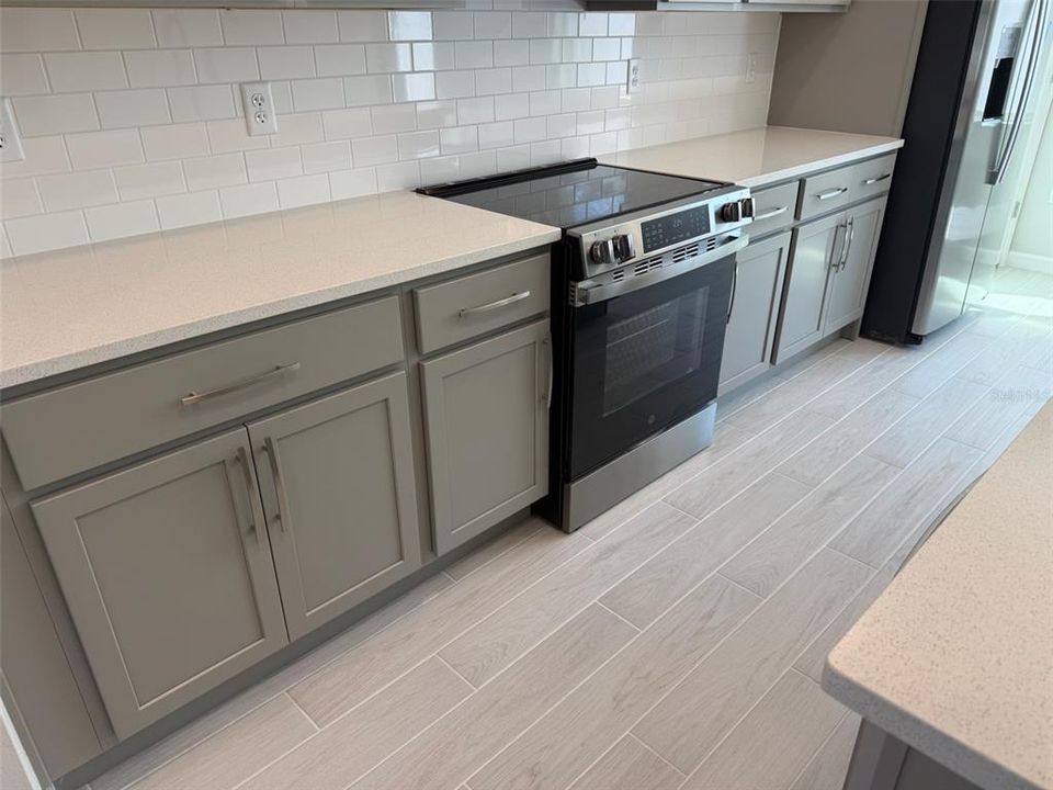 出租: $2,450 (3 贝兹, 2 浴室, 1693 平方英尺)