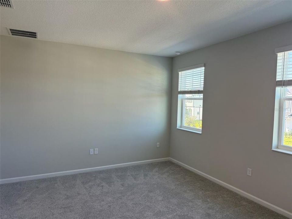 出租: $2,450 (3 贝兹, 2 浴室, 1693 平方英尺)