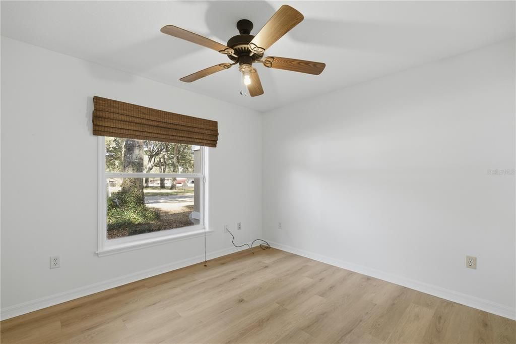 Active With Contract: $289,900 (3 beds, 2 baths, 1692 Square Feet)