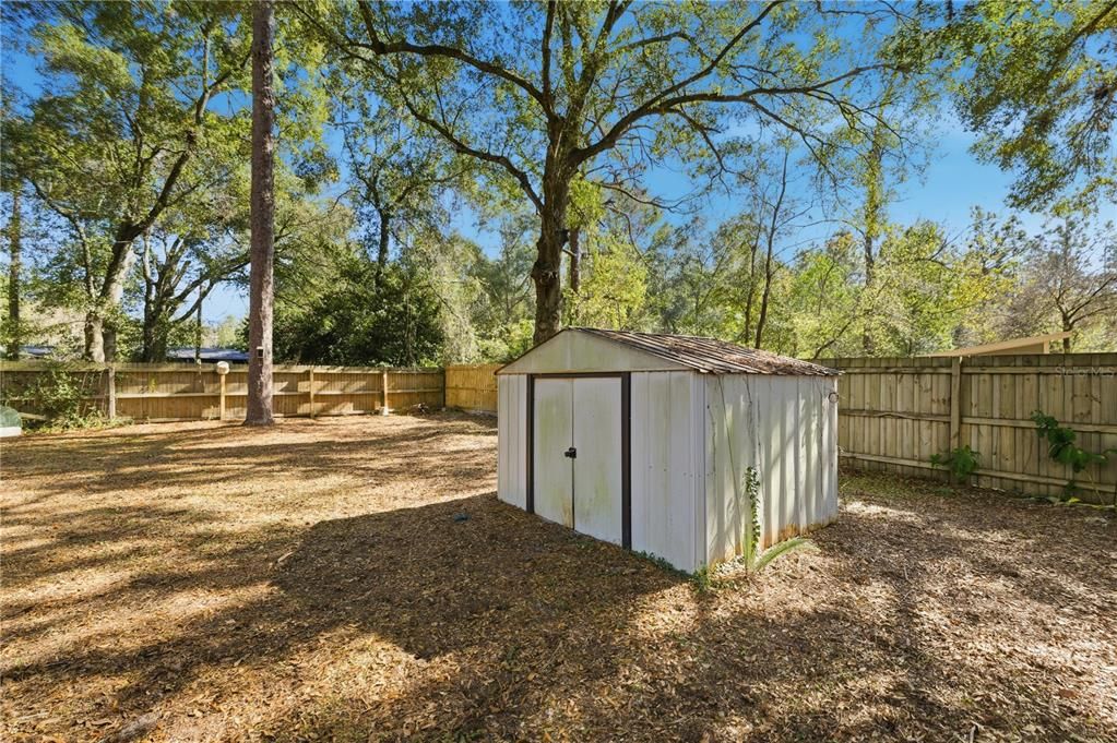 Active With Contract: $289,900 (3 beds, 2 baths, 1692 Square Feet)