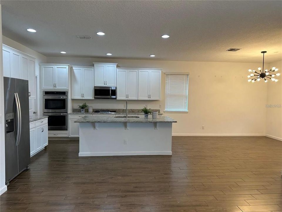 For Rent: $3,600 (4 beds, 3 baths, 2689 Square Feet)